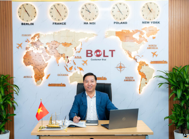 Chụp Brochure doanh nghiệp Bolt Vietnam.